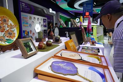 朝陽展區(qū) 文化+科技融合新篇章，騰訊音樂、B站等企業(yè)創(chuàng)新展覽服務(wù)